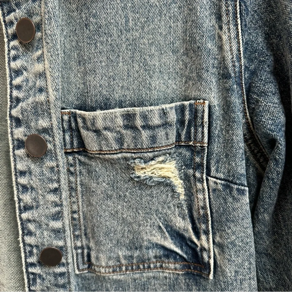 Kut from the Kloth Joni Denim Shirt Jacket in Adore Wash Size Small
